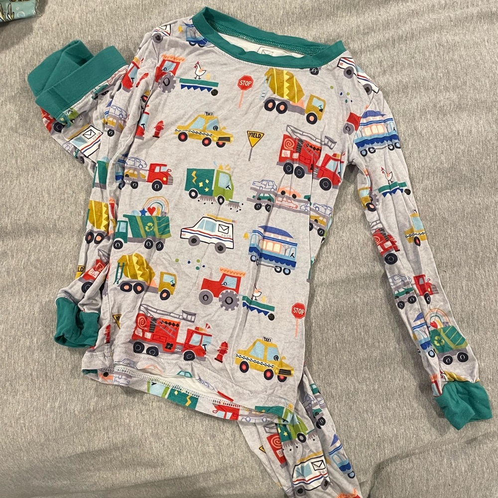 Little sleepies pj set